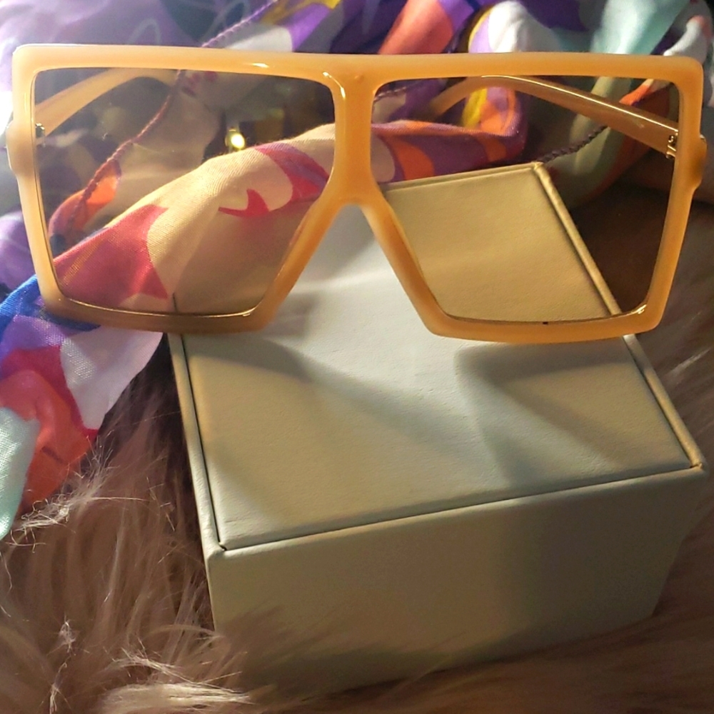 Boss BABE Fashion Shades 😎